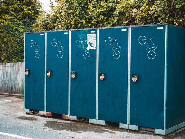 Toilettes sèches publiques : des solutions écologiques et durables