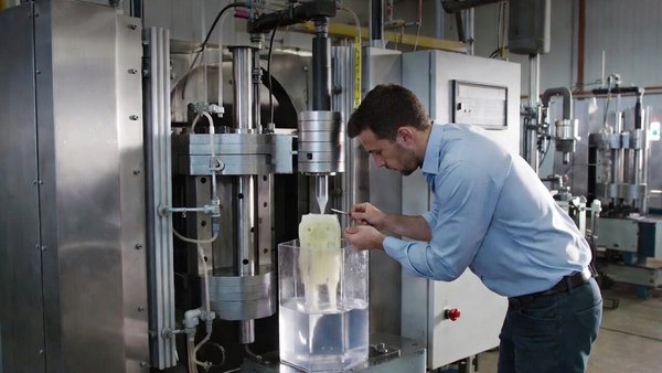 Formation plasturgie : tout savoir sur les cursus professionnels